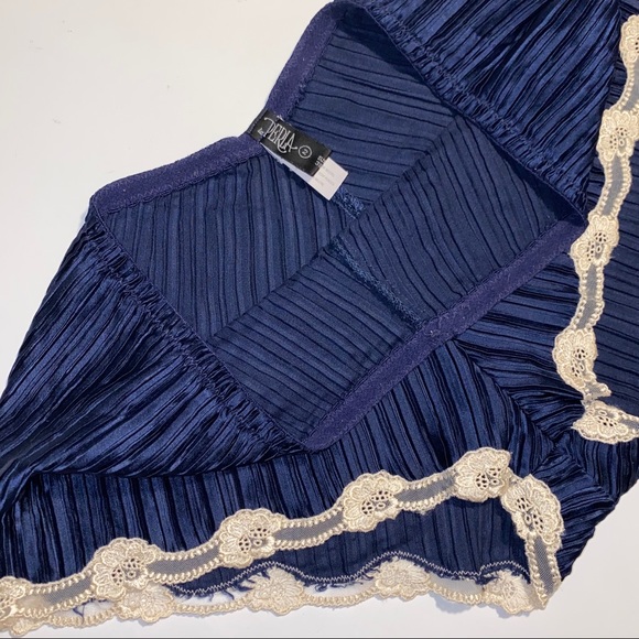 La Perla Beige Lace Navy Blue Plisse Sleeping Set